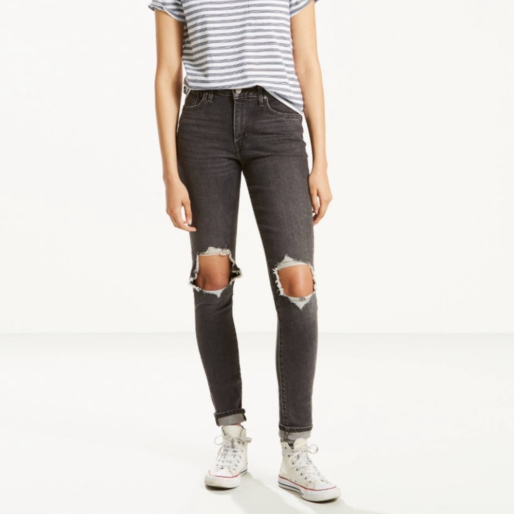 Levi’s 721 Ripped Knees High Rise Skinny - Distressed Washed Black - Size 27